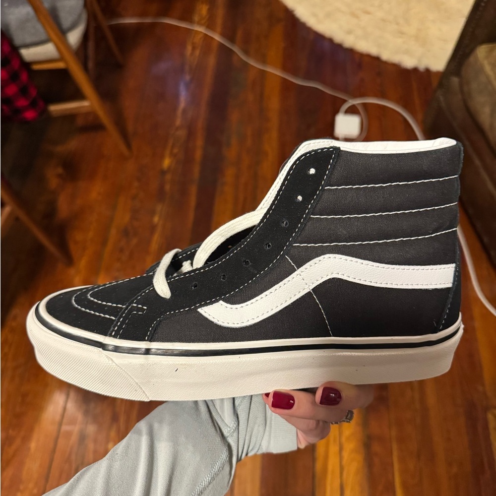 Vans SK8-HI Black suede upper and canvas 10W/8.5M medium width